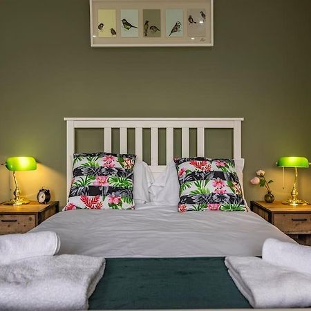 Dovecote House Beeston Private Parking 15Mins From Nottingham City Centre Close To Qmc Hospital Экстерьер фото