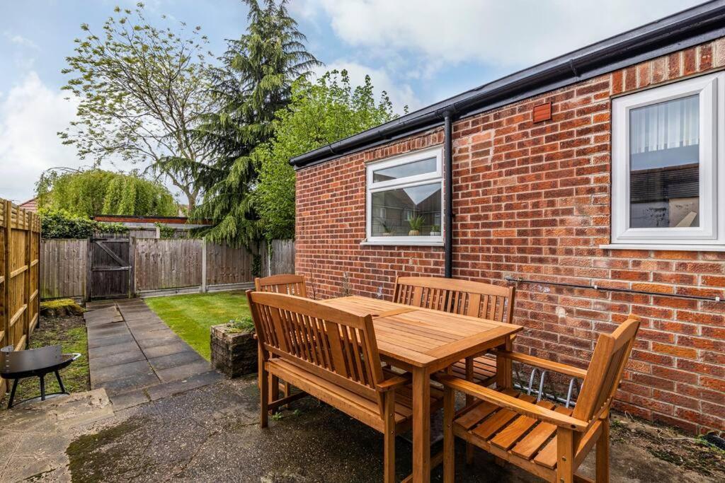 Dovecote House Beeston Private Parking 15Mins From Nottingham City Centre Close To Qmc Hospital Экстерьер фото