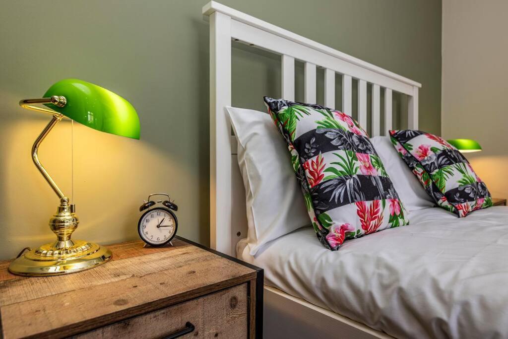 Dovecote House Beeston Private Parking 15Mins From Nottingham City Centre Close To Qmc Hospital Экстерьер фото