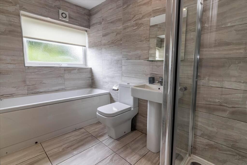Dovecote House Beeston Private Parking 15Mins From Nottingham City Centre Close To Qmc Hospital Экстерьер фото